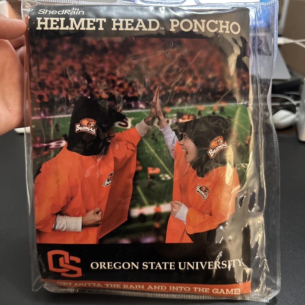 New Helmet Head Poncho Oregon State University Beavers 1 size fit all!